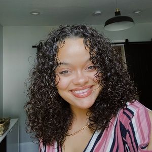 Meet your Posher, Soraya